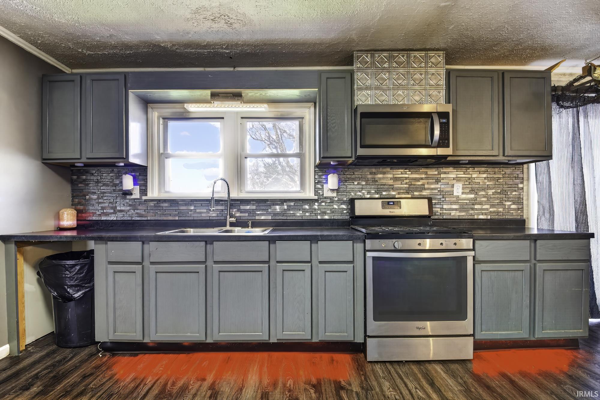 817 East Main Street Greentown, IN 46936 - Photo 10 of 35