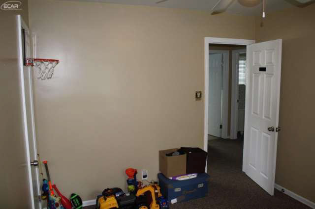 139 Elms Road Flushing, MI 48433 - Photo 25 of 37 21209521-24.JPG