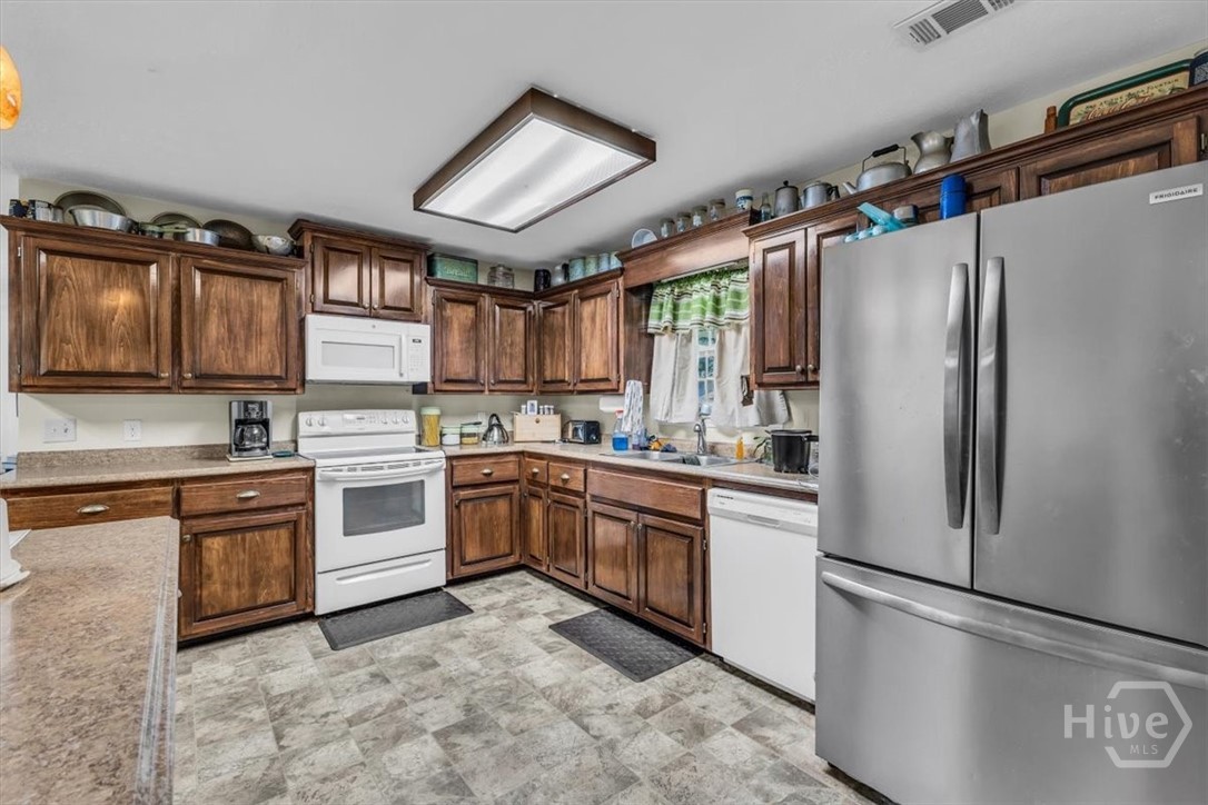 535 Wilma Edwards Road Pembroke, GA 31321 - Photo 9 of 25