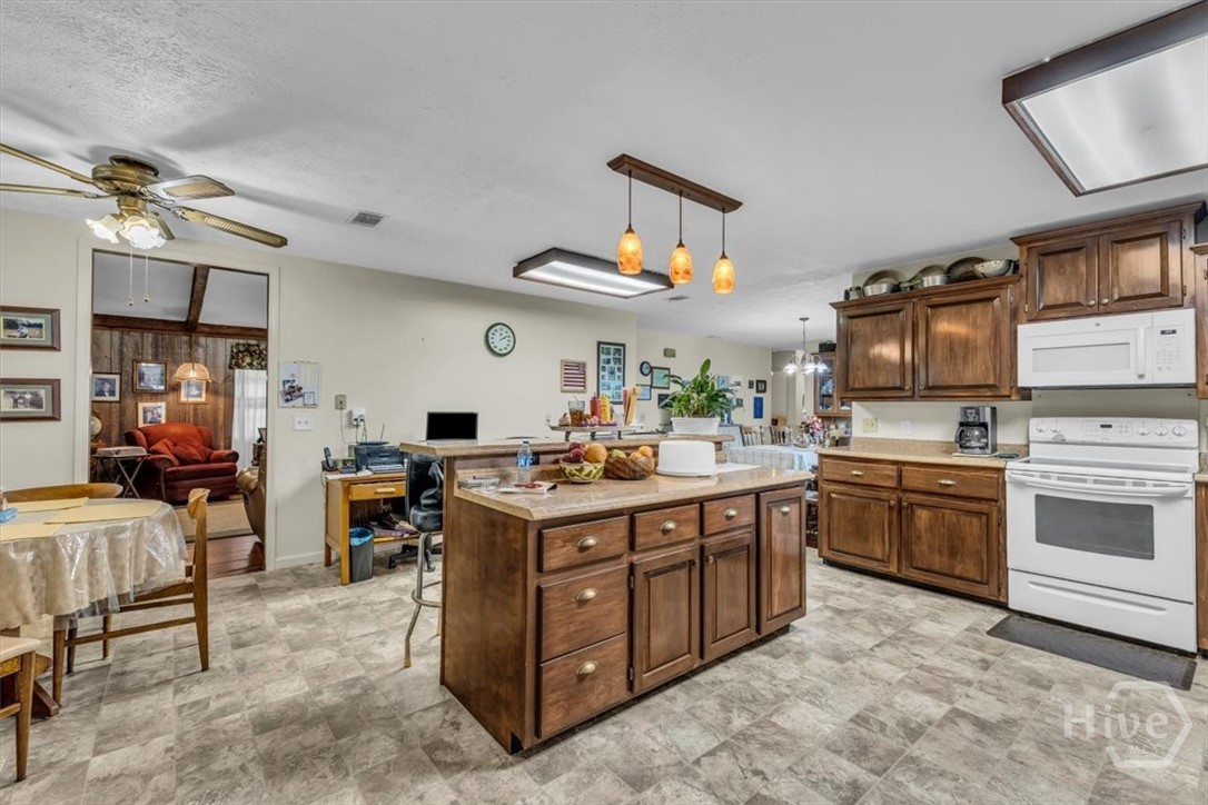 535 Wilma Edwards Road Pembroke, GA 31321 - Photo 10 of 25