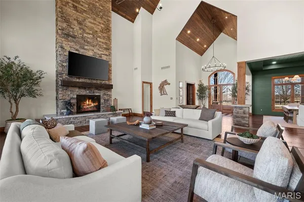 $4,250,000 | 2447 Highway North, Bismarck, MO 63624