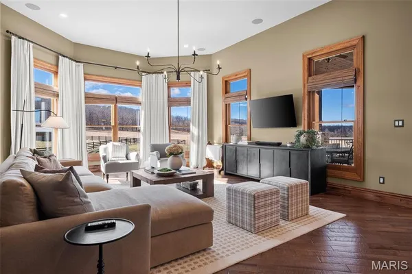 $4,250,000 | 2447 Highway North, Bismarck, MO 63624