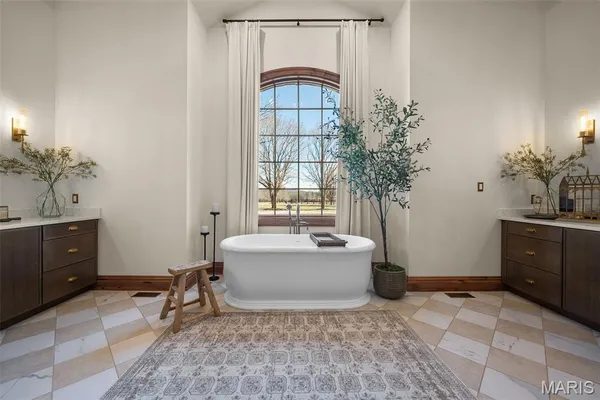 $4,250,000 | 2447 Highway North, Bismarck, MO 63624