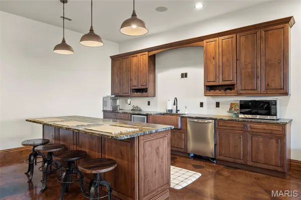 $4,250,000 | 2447 Highway North, Bismarck, MO 63624