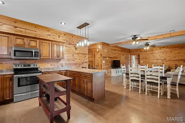 $4,250,000 | 2447 Highway North, Bismarck, MO 63624