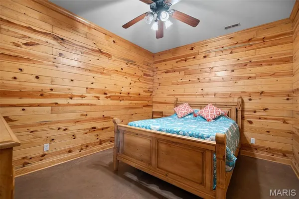 $4,250,000 | 2447 Highway North, Bismarck, MO 63624