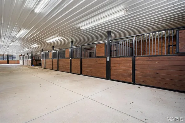 $4,250,000 | 2447 Highway North, Bismarck, MO 63624