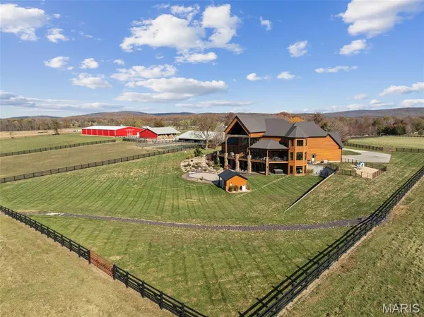 $4,250,000 | 2447 Highway North, Bismarck, MO 63624