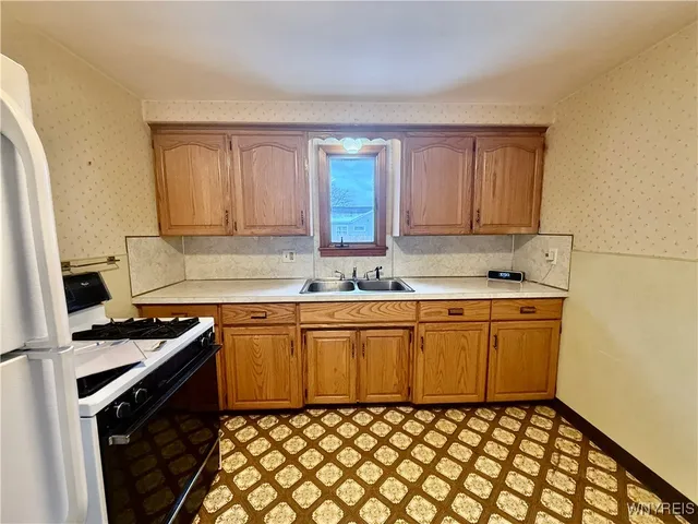 $179,900 | 445 Reiman Street, Cheektowaga, NY 14212