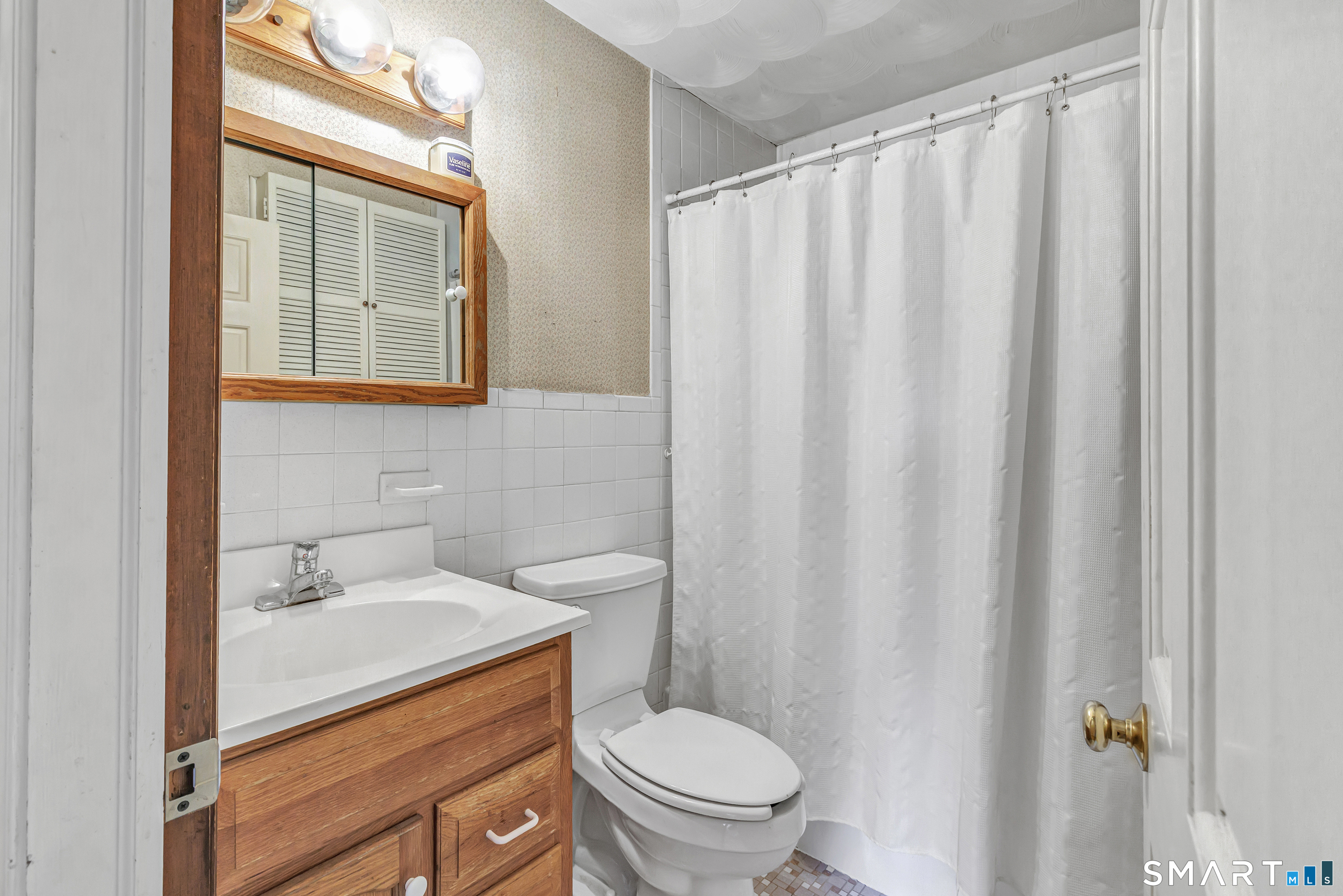 922 Baldwin Road Woodbridge, CT 06525 - Photo 16 of 37