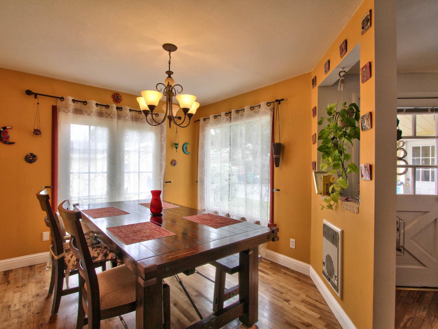 7340 Tustin Road Salinas, CA 93907 - Photo 2 of 29 Gallery Image 2