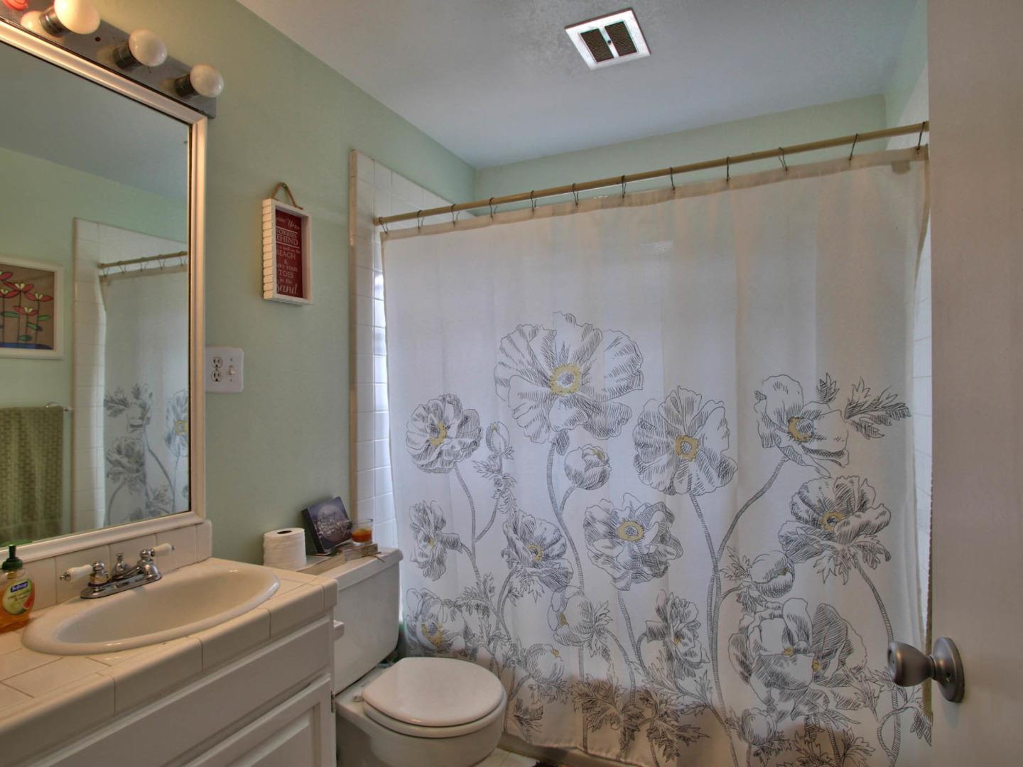 7340 Tustin Road Salinas, CA 93907 - Photo 8 of 29 Gallery Image 8