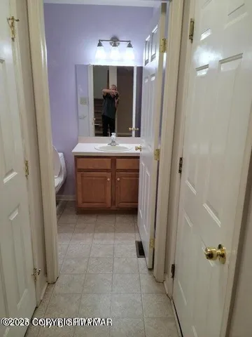 $2,200 | Undisclosed Address, East Stroudsburg, PA 18302