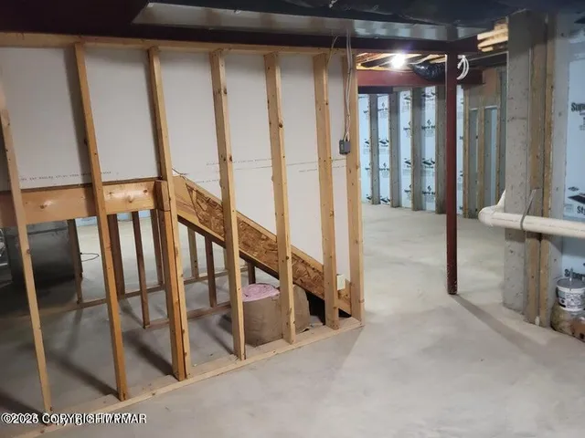 $2,200 | Undisclosed Address, East Stroudsburg, PA 18302