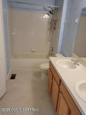 $2,200 | Undisclosed Address, East Stroudsburg, PA 18302