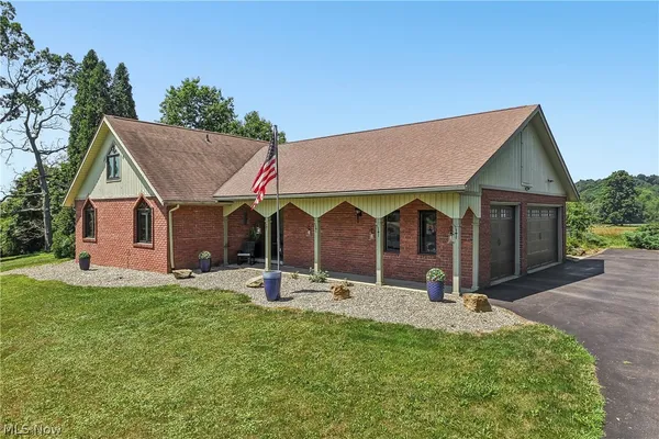 $419,000 | 17654 Lois Way, Doylestown, OH 44230