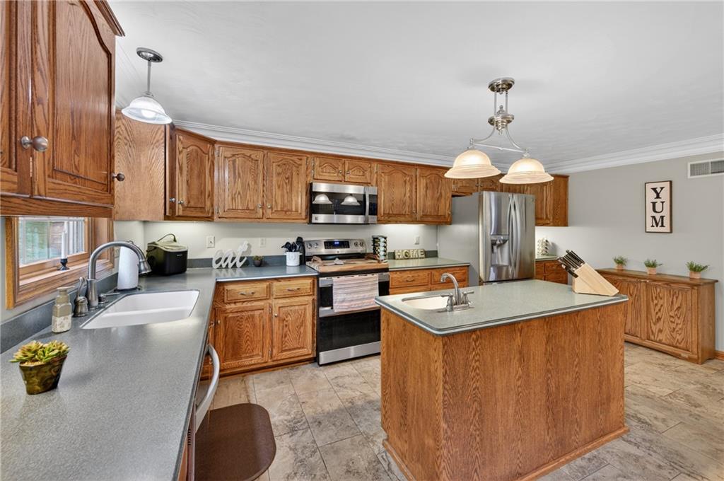 121 Spillway Lane Butler, PA 16001 - Photo 10 of 50