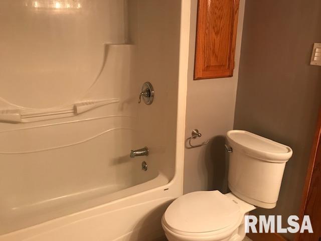 827 Decatur Street Lincoln, IL 62656 - Photo 13 of 17 Gallery Image 13