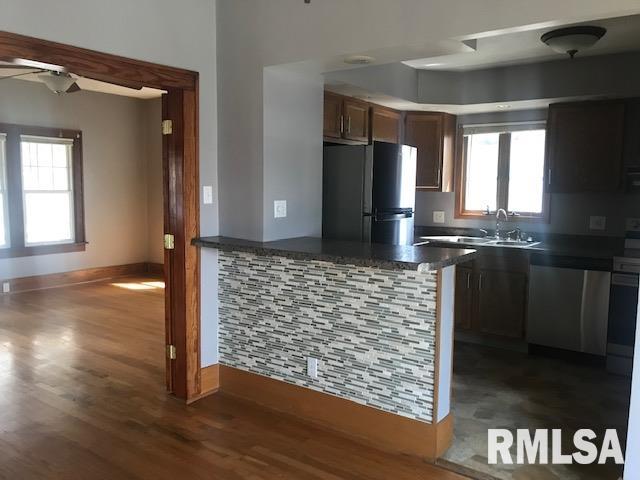 827 Decatur Street Lincoln, IL 62656 - Photo 14 of 17 Gallery Image 14