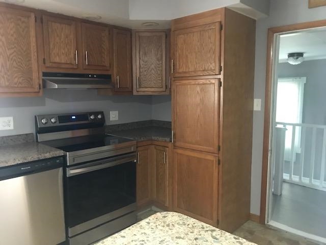 827 Decatur Street Lincoln, IL 62656 - Photo 5 of 17 Gallery Image 5