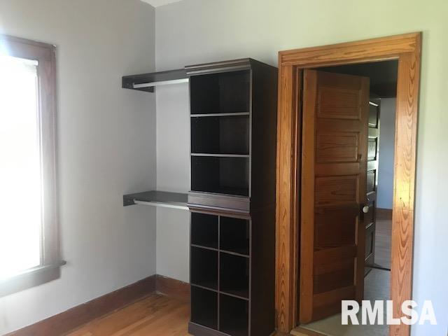 827 Decatur Street Lincoln, IL 62656 - Photo 8 of 17 Gallery Image 8
