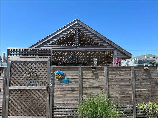 $8,000 | 332 Dehnhoff Walk, Ocean Beach, NY 11770
