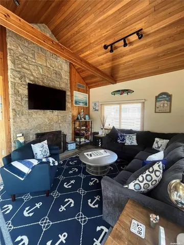 $8,000 | 332 Dehnhoff Walk, Ocean Beach, NY 11770