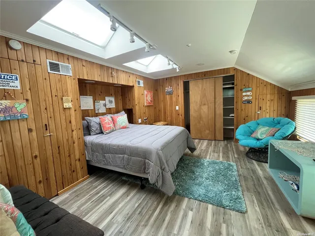 $8,000 | 332 Dehnhoff Walk, Ocean Beach, NY 11770