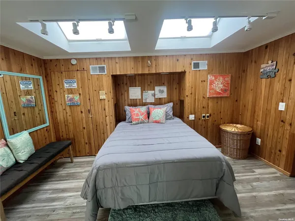 $8,000 | 332 Dehnhoff Walk, Ocean Beach, NY 11770