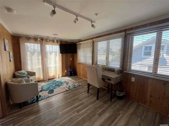 $8,000 | 332 Dehnhoff Walk, Ocean Beach, NY 11770