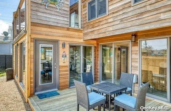 $8,000 | 332 Dehnhoff Walk, Ocean Beach, NY 11770