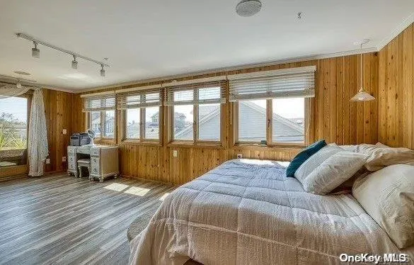 $8,000 | 332 Dehnhoff Walk, Ocean Beach, NY 11770