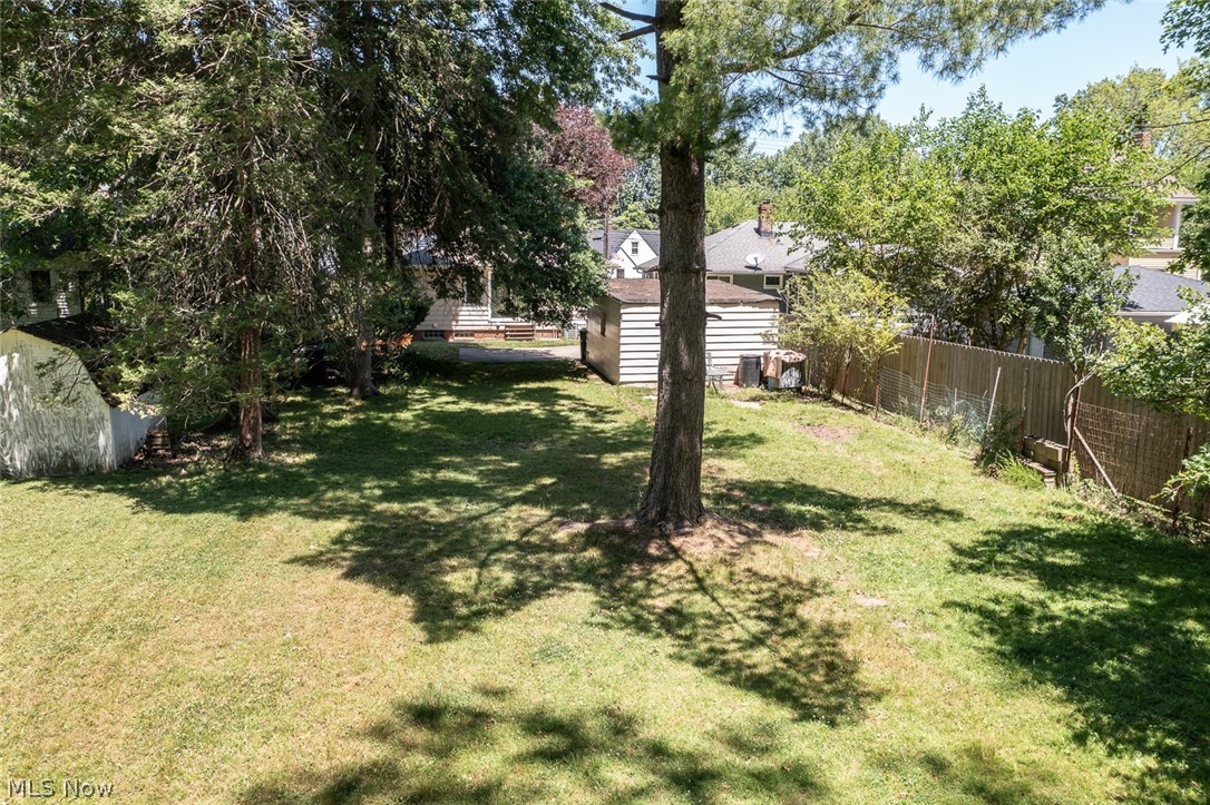 1817 Keystone Road Cleveland, OH 44134 - Photo 21 of 23 Private deep Backyard