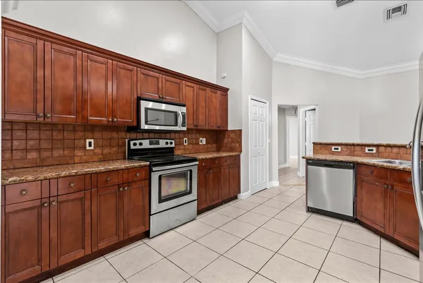 $3,300 | 3718 Southwest Masilunas Street, Port St. Lucie, FL 34953