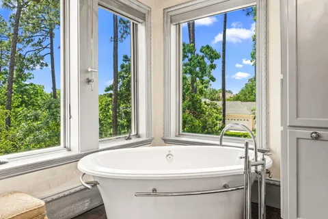 $3,600,000 | 434 Captains Circle, Destin, FL 32541