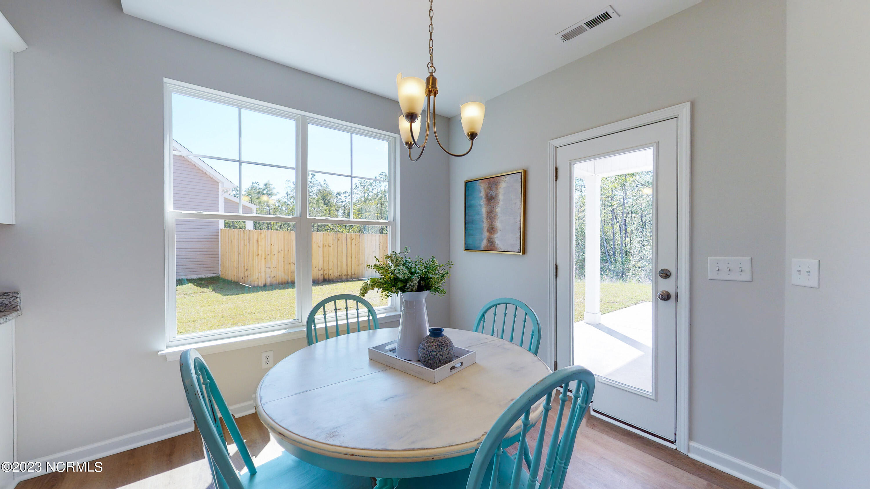 2508 Plover Way New Bern, NC 28562 - Photo 6 of 13 Bailey.breakfast.nook