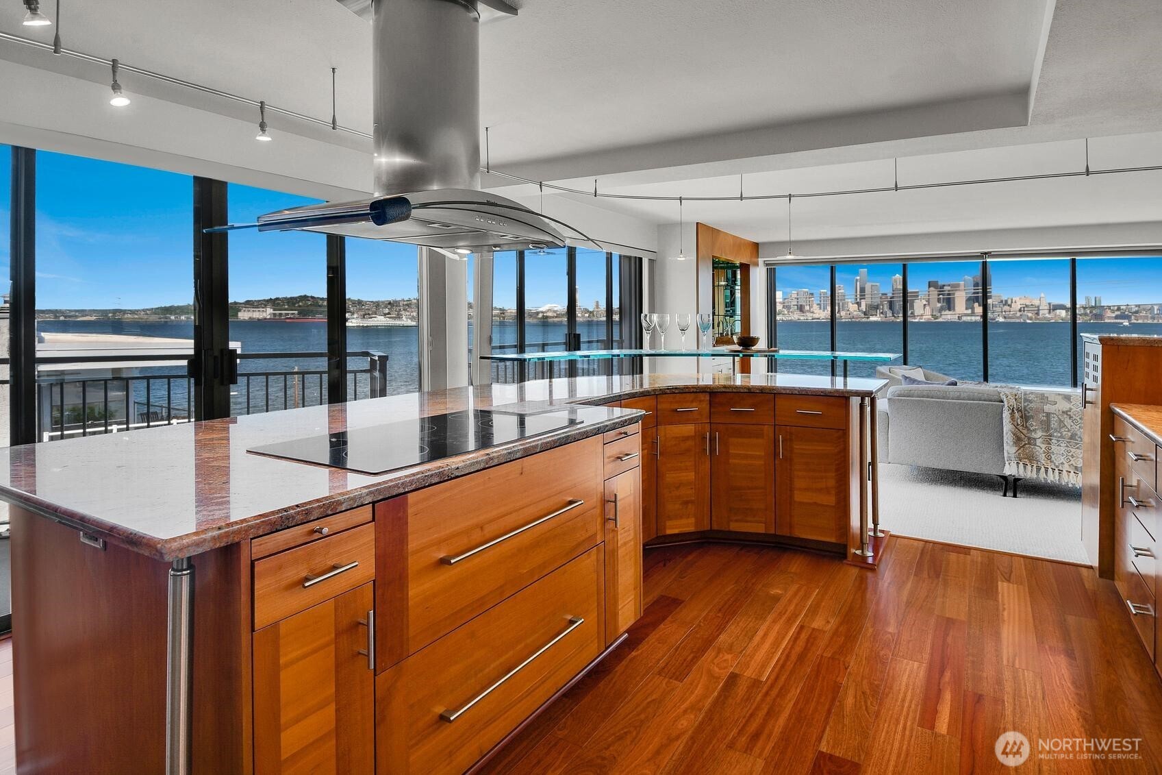 1111 Harbor Avenue Southwest, Unit 500 Seattle, WA 98116 - Photo 15 of 40
