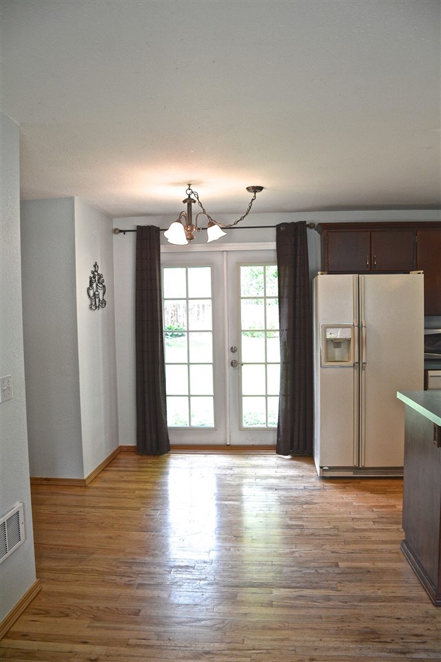 904 South Best Road Spokane Valley, WA 99037 - Photo 4 of 20