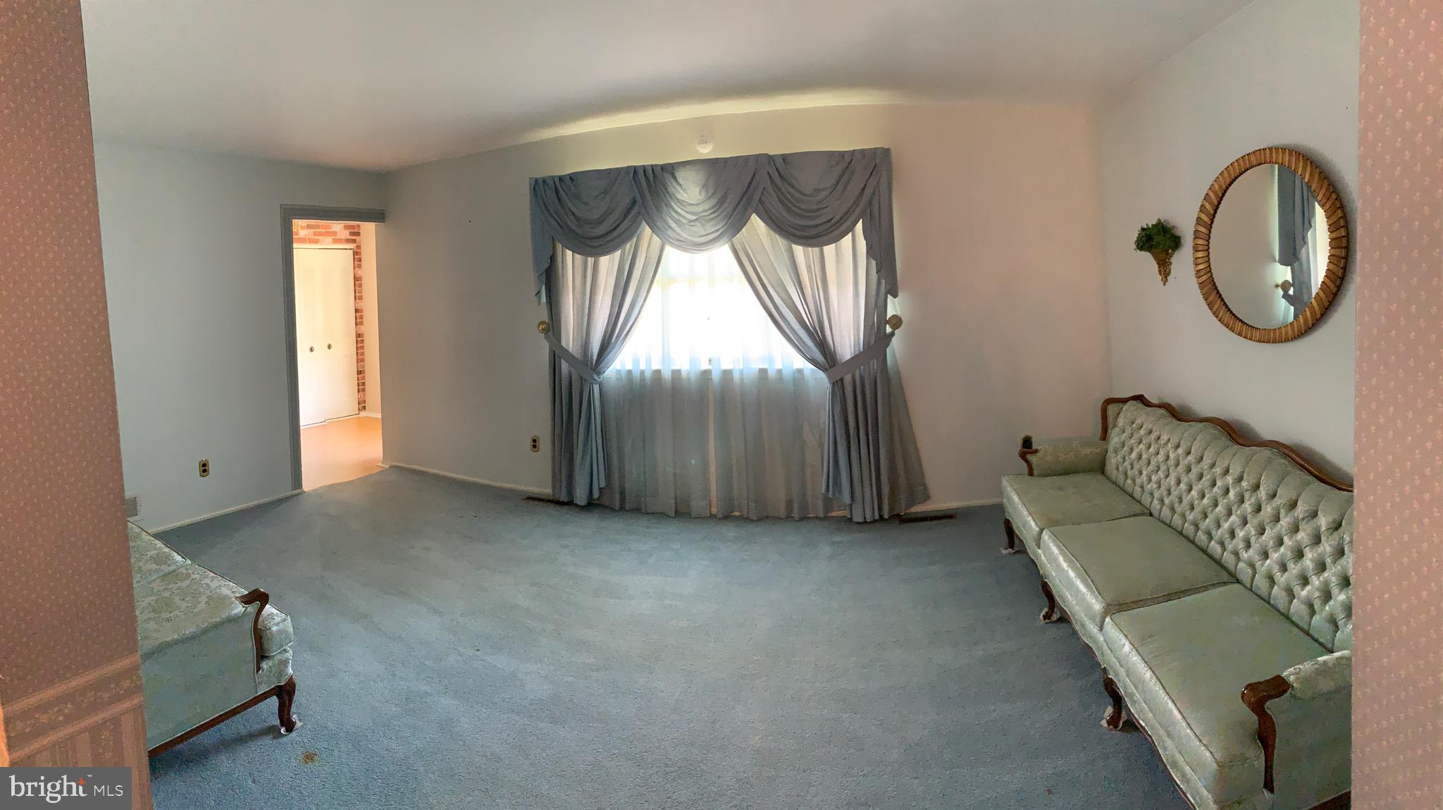 56 Valley Forge Road New Castle, DE 19720 - Photo 12 of 52 Living Room