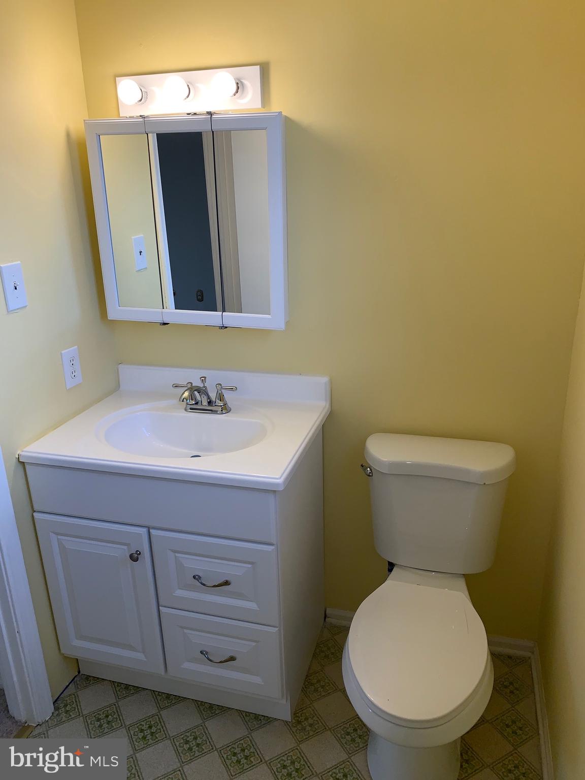 56 Valley Forge Road New Castle, DE 19720 - Photo 28 of 52 Bathroom in Main Bedroom