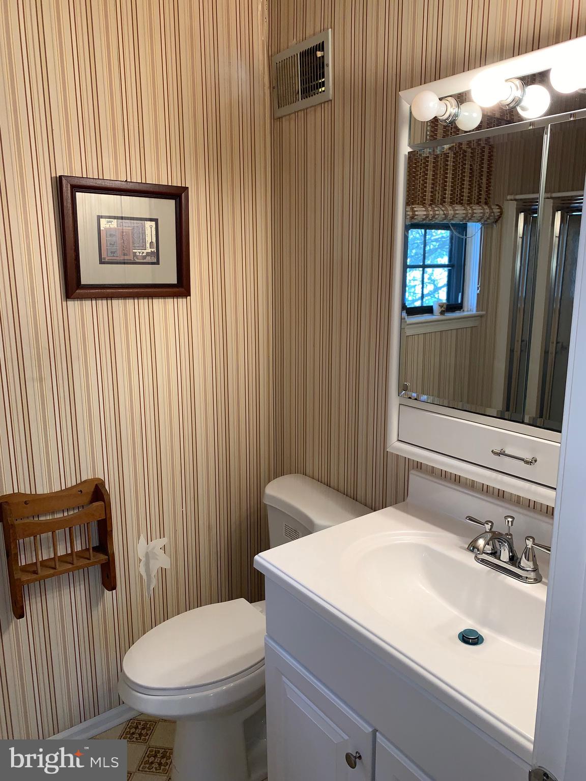 56 Valley Forge Road New Castle, DE 19720 - Photo 35 of 52 2nd full bath