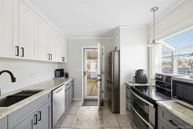 $4,500 | 22 Shelter Lane, Levittown, NY 11756