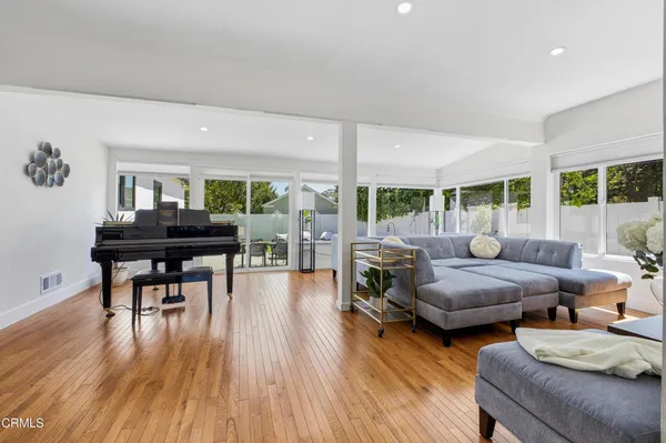 $2,995,000 | 380 South Parkwood Avenue, Pasadena, CA 91107