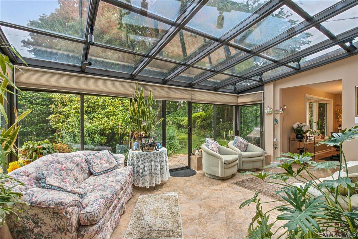 24 Overlook Road Great Neck, NY 11020 - Photo 3 of 29