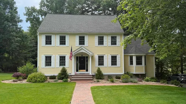 $899,000 | 108 Sky View Drive, Pelham, NH 03076