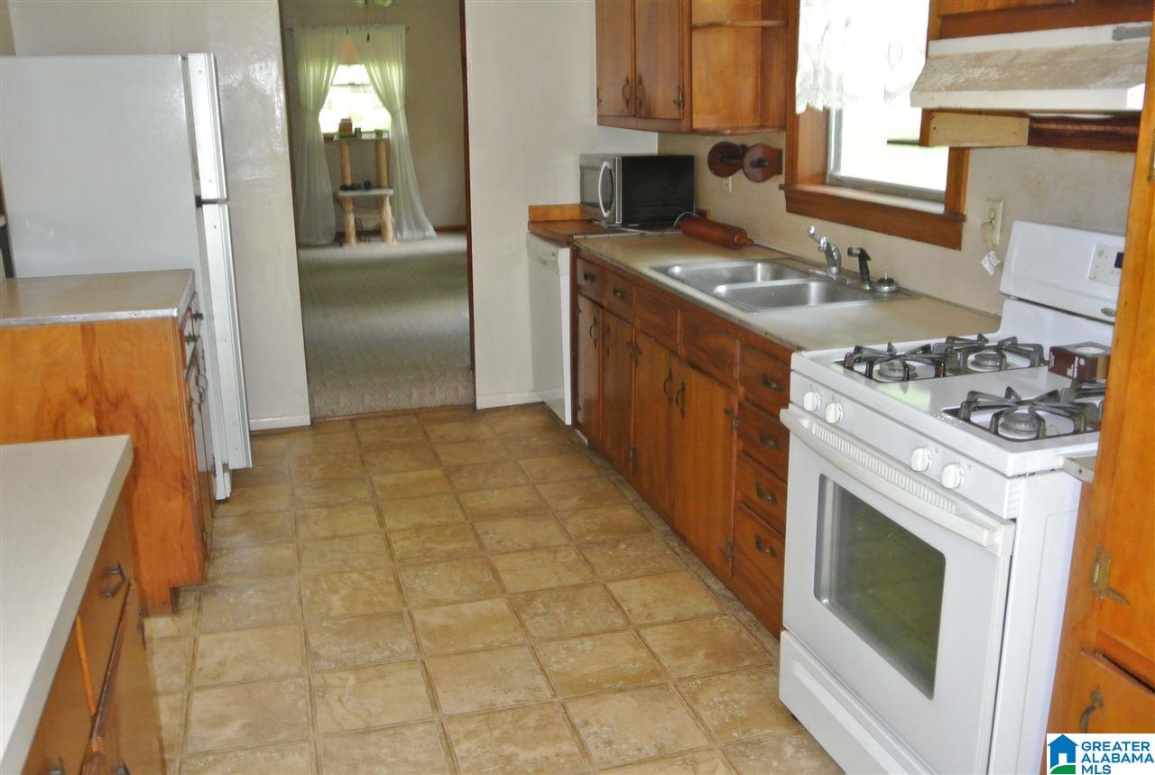 5439 Old Springville Road Northeast Pinson, AL 35126 - Photo 4 of 26
