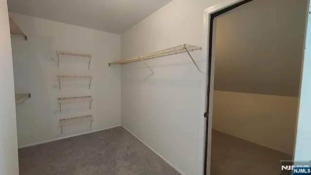 $699,000 | 5 South Bayard Lane, Mahwah, NJ 07430