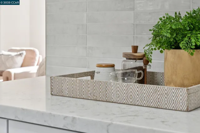 $600,000 | 500 Vernon Street, Unit 102, Oakland, CA 94610