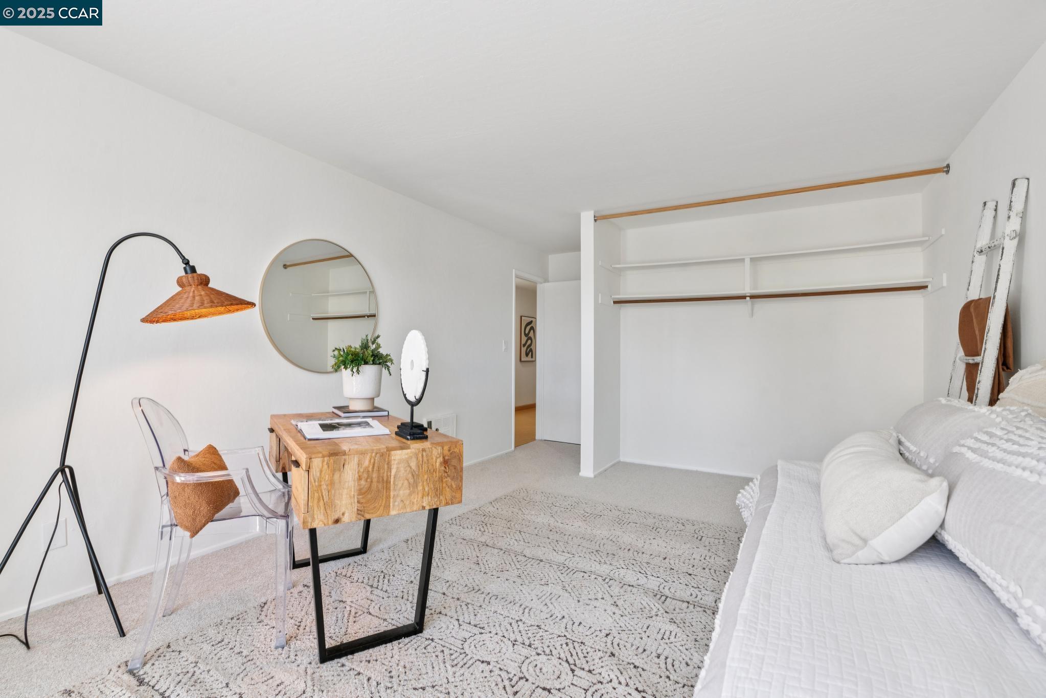 500 Vernon Street, Unit 102 Oakland, CA 94610 - Photo 24 of 43 a living room with furniture