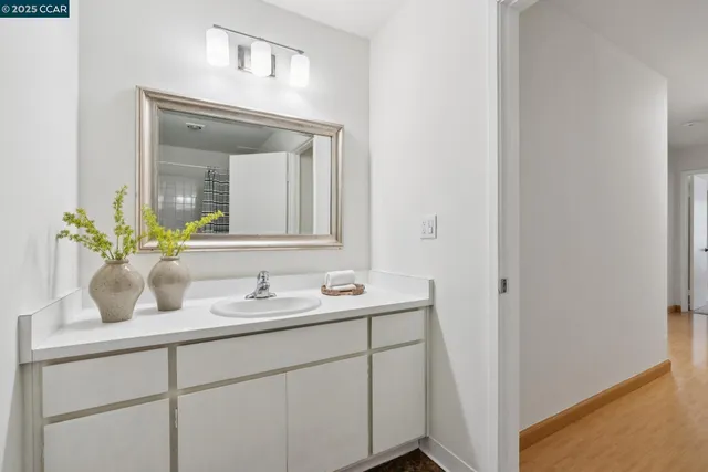 $600,000 | 500 Vernon Street, Unit 102, Oakland, CA 94610